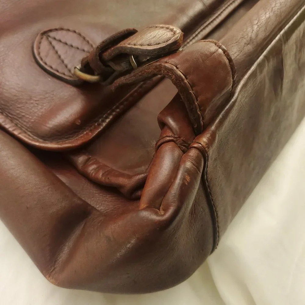 Mens Brown Leather Inner Compartments Pen Holder Zipped Pockets Messenger Bag